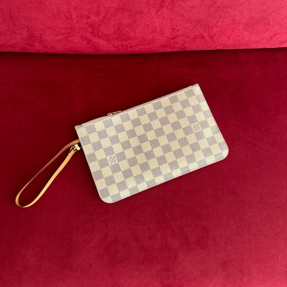 Louis Vuitton Neutrals Coated Canvas Clutch Women - Picture 1 of 12